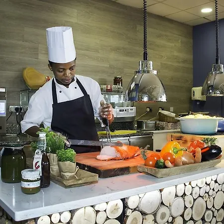 Hotel Airport 4*