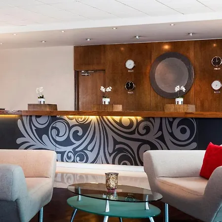 Airport Hotel