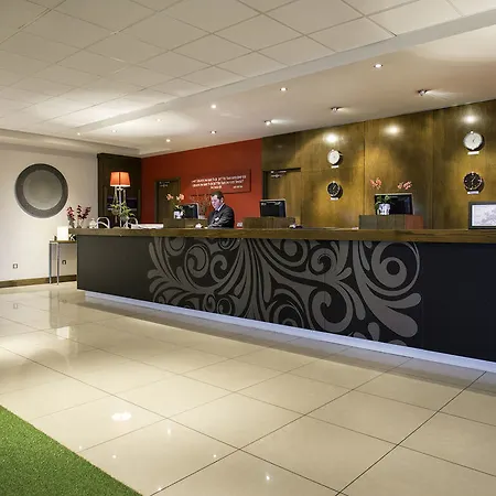 Otel Airport 4*