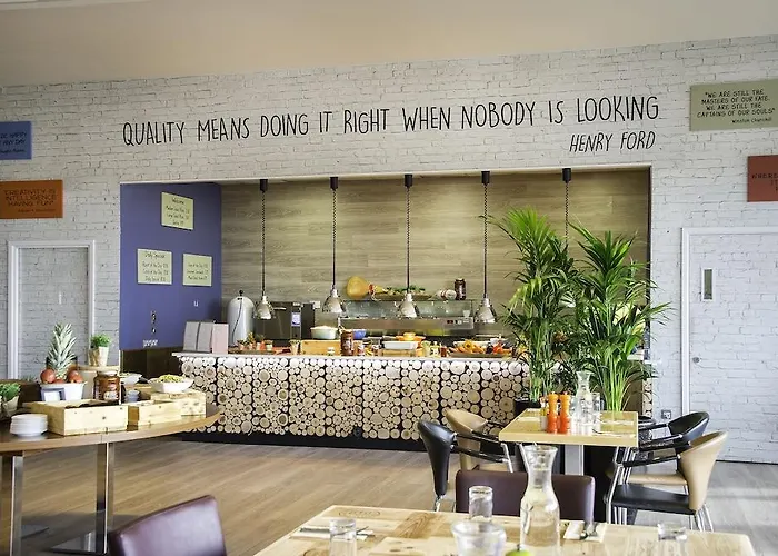 Отель Airport Корк