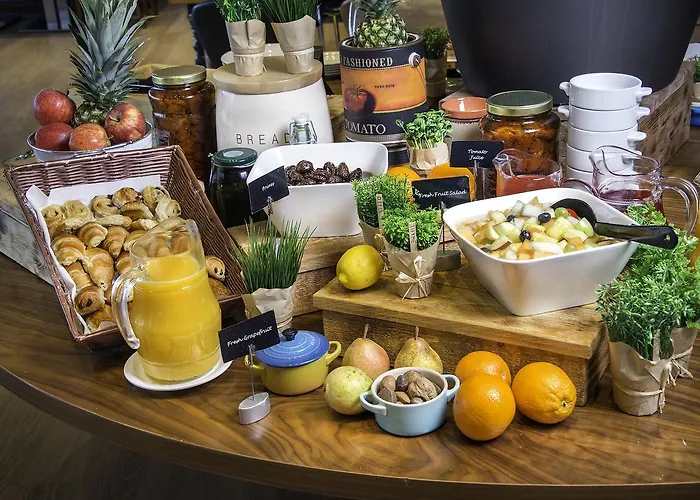 Отель Airport 4*